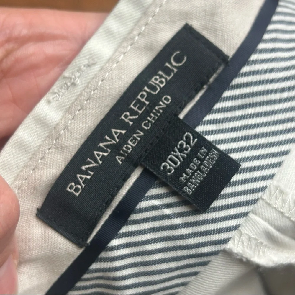Banana Republic Men's Aiden‎ Chino